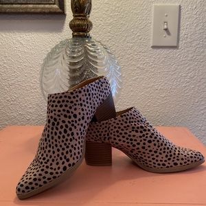 Universal Thread Cheetah Heeled Mules